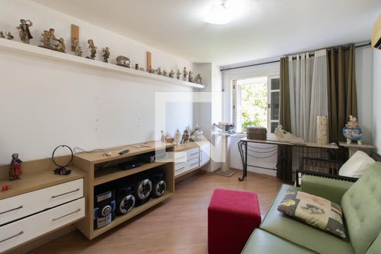 Sala 2 de casa de condomínio à venda com 3 quartos, 420m² em Vila Conceição, Porto Alegre