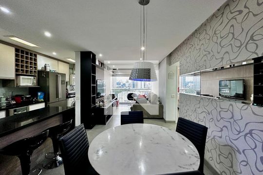 Sala de apartamento à venda com 2 quartos, 74m² em Vila Cordeiro, São Paulo
