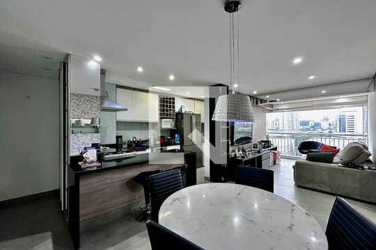 Apartamento à venda com 2 quartos, 74m² em Vila Cordeiro, São Paulo