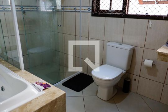 Banheiro da Suíte  de casa à venda com 4 quartos, 208m² em Bussocaba, Osasco