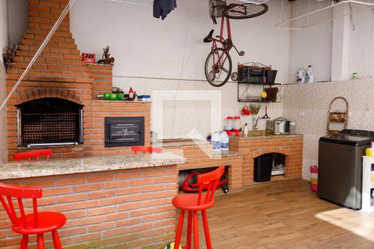 Área comum de casa à venda com 4 quartos, 208m² em Bussocaba, Osasco
