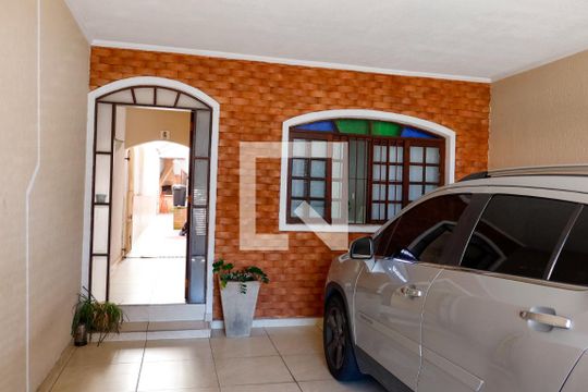 Garagem de casa à venda com 4 quartos, 208m² em Bussocaba, Osasco