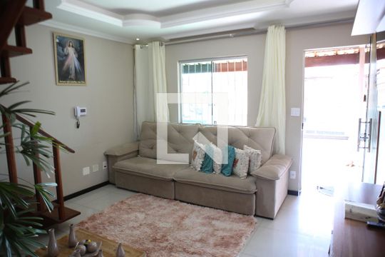 Sala de casa à venda com 3 quartos, 176m² em Novo Eldorado, Contagem