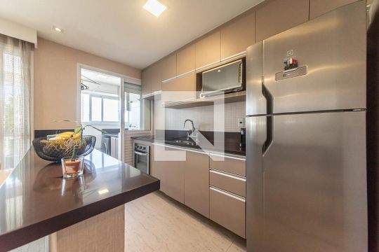 Cozinha de apartamento para alugar com 2 quartos, 92m² em Brooklin, São Paulo