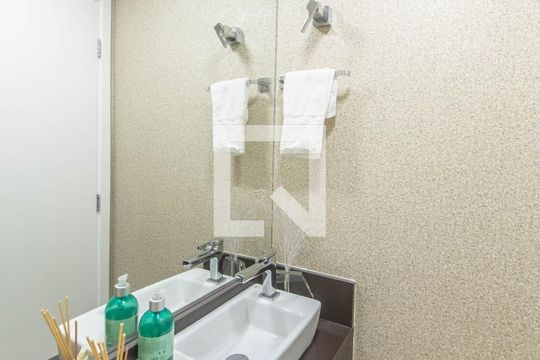 Lavabo de apartamento para alugar com 2 quartos, 92m² em Brooklin, São Paulo