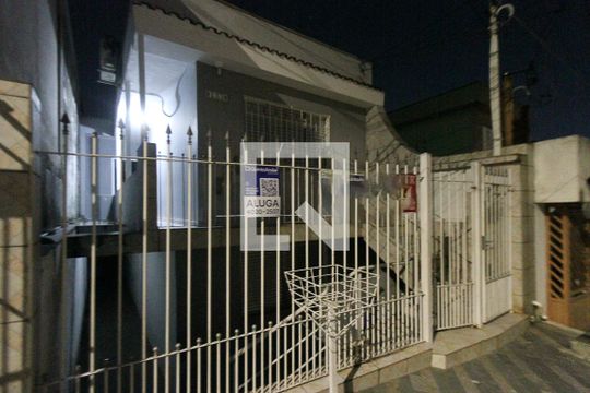 Fachada de casa para alugar com 1 quarto, 35m² em Jardim Panorama (zona Leste), São Paulo