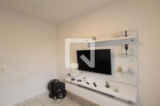 Sala de casa à venda com 5 quartos, 170m² em Planalto, Belo Horizonte