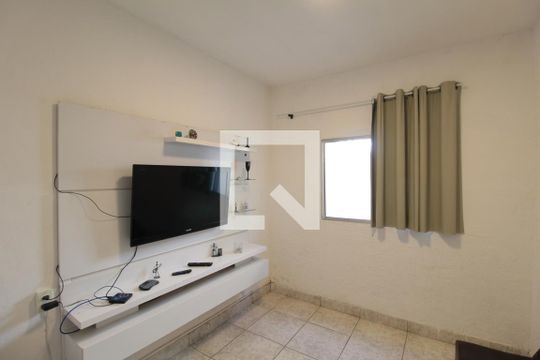 Casa à venda com 5 quartos, 170m² em Planalto, Belo Horizonte
