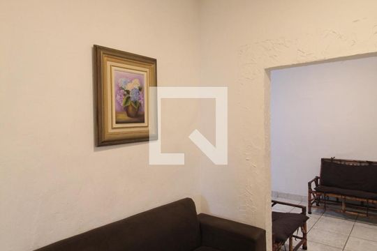Sala de casa à venda com 5 quartos, 170m² em Planalto, Belo Horizonte