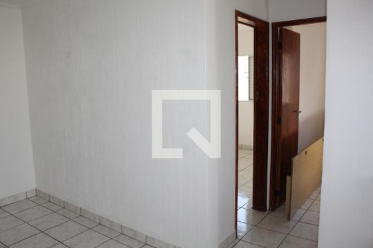 Sala de apartamento para alugar com 2 quartos, 45m² em Jardim da Gloria, Cotia