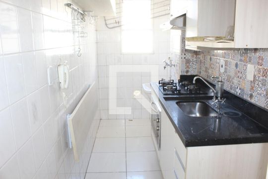 Cozinha de apartamento para alugar com 2 quartos, 45m² em Jardim da Gloria, Cotia