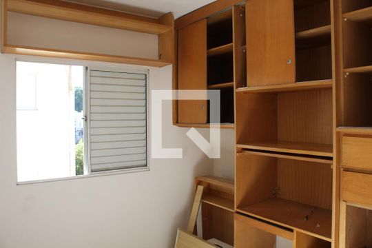 Quarto 2 de apartamento para alugar com 2 quartos, 45m² em Jardim da Gloria, Cotia