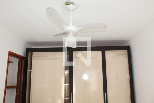 Quarto 1 de apartamento para alugar com 2 quartos, 45m² em Jardim da Gloria, Cotia