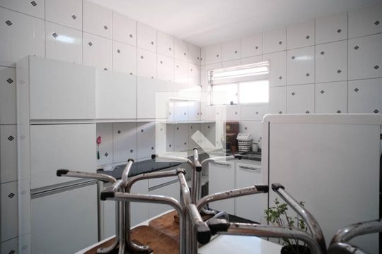 Cozinha de apartamento para alugar com 2 quartos, 48m² em Conjunto Habitacional Padre Manoel da Nobrega, São Paulo