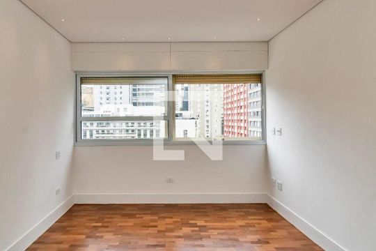 Apartamento à venda com 4 quartos, 214m² em Cerqueira César, São Paulo