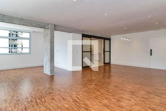 Apartamento à venda com 4 quartos, 214m² em Cerqueira César, São Paulo