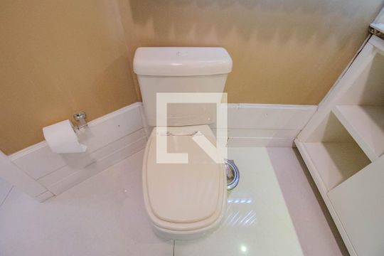 Lavabo de casa de condomínio à venda com 3 quartos, 559m² em Boa Vista, Porto Alegre