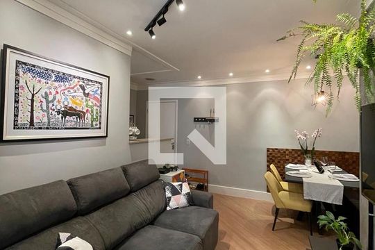 Sala de apartamento para alugar com 3 quartos, 72m² em Vila Piratininga, São Paulo