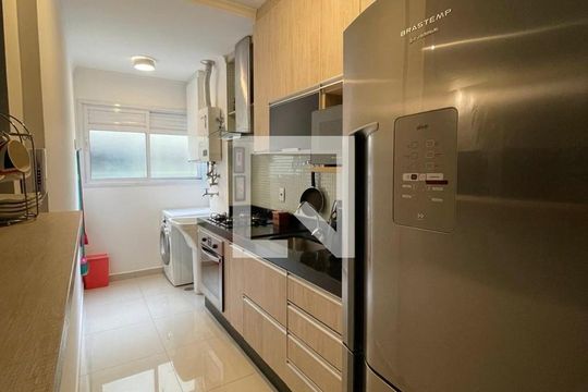 Cozinha e Área de Serviço de apartamento para alugar com 3 quartos, 72m² em Vila Piratininga, São Paulo