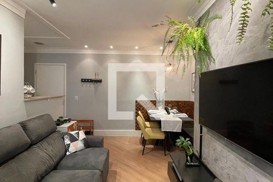 Sala de apartamento para alugar com 3 quartos, 72m² em Vila Piratininga, São Paulo