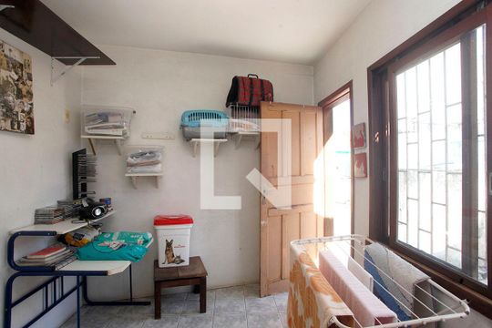 Escritório de casa à venda com 4 quartos, 150m² em São João, Porto Alegre