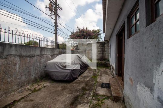 Garagem de casa à venda com 2 quartos, 65m² em Jardim Jussara, São Paulo