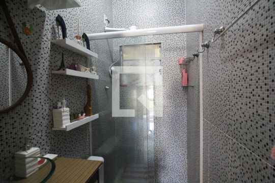 Banheiro de casa à venda com 2 quartos, 180m² em Freguesia (jacarepaguá), Rio de Janeiro