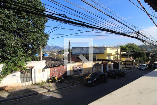 Quintal - Vista de casa à venda com 2 quartos, 180m² em Freguesia (jacarepaguá), Rio de Janeiro