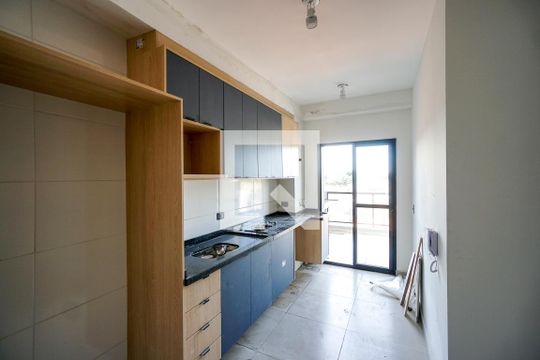 Cozinha de apartamento à venda com 2 quartos, 49m² em Vila Fernandes, São Paulo