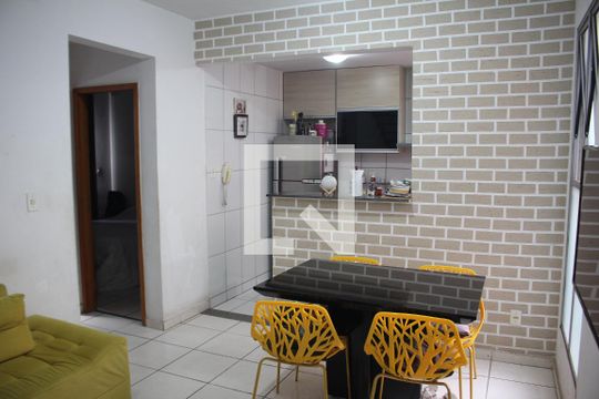 Sala de apartamento à venda com 2 quartos, 60m² em Diamante, Belo Horizonte