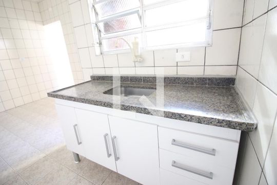 Cozinha de casa para alugar com 2 quartos, 90m² em Bela Vista, Osasco