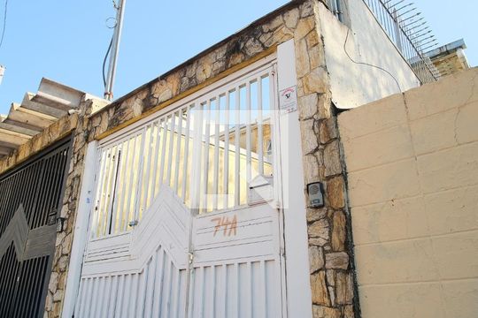 Fachada de casa à venda com 3 quartos, 240m² em Vila Aricanduva, São Paulo