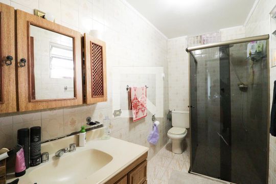 Banheiro Social 1 de casa à venda com 3 quartos, 750m² em Horto Florestal, São Paulo