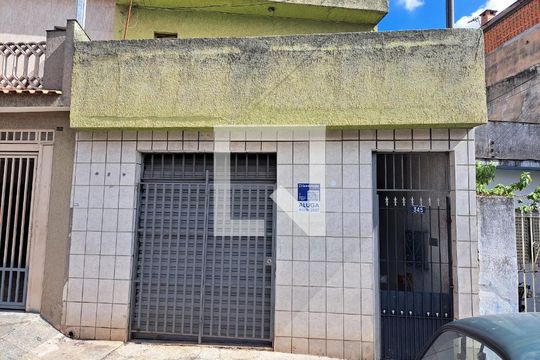 Fachada + Placa de casa para alugar com 3 quartos, 150m² em Jardim Brasil (zona Norte), São Paulo