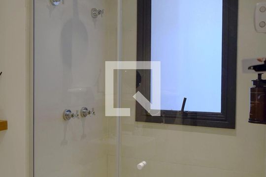 Banheiro de kitnet/studio à venda com 1 quarto, 31m² em Paraíso, São Paulo