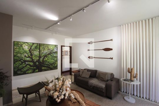 Sala de TV de casa à venda com 5 quartos, 900m² em Bandeirantes (pampulha), Belo Horizonte