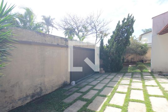Área Externa de casa à venda com 5 quartos, 900m² em Bandeirantes (pampulha), Belo Horizonte