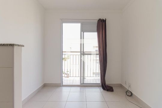 Sala de apartamento para alugar com 2 quartos, 32m² em Cambuci, São Paulo