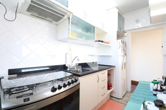 Cozinha de apartamento à venda com 1 quarto, 60m² em Bela Aliança, São Paulo