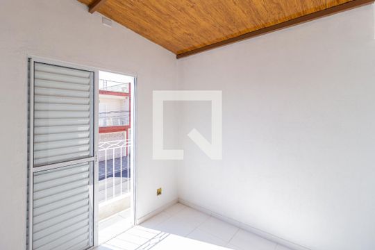 Quarto de casa para alugar com 1 quarto, 35m² em Jardim Ana Estela, Carapicuíba