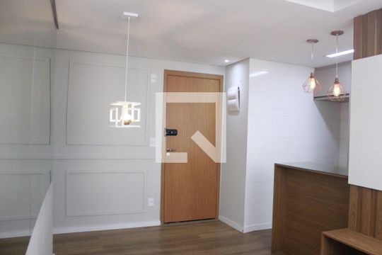 Sala de apartamento para alugar com 2 quartos, 44m² em Jardim Rosa de Franca, Guarulhos