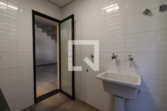 Lavanderia de casa de condomínio para alugar com 4 quartos, 480m² em Jardim Nova Alianca, Ribeirão Preto