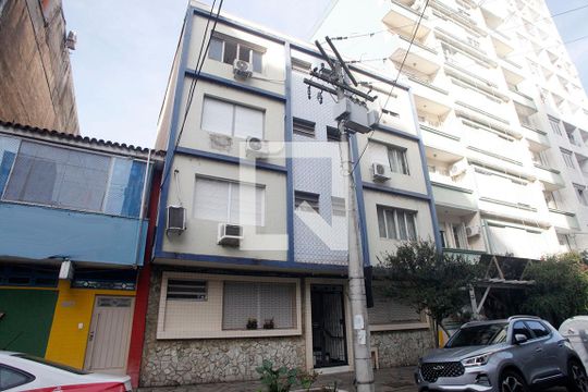Fachada de kitnet/studio à venda com 1 quarto, 32m² em Centro Histórico, Porto Alegre