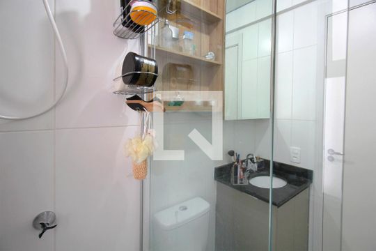 Banheiro de apartamento à venda com 2 quartos, 58m² em Centro, Belo Horizonte