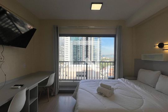 Quarto de kitnet/studio para alugar com 1 quarto, 24m² em Pinheiros, São Paulo