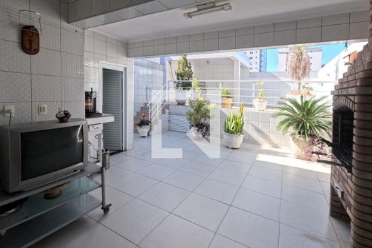 Espaço Gourmet com Churrasqueira - 2º Piso de casa para alugar com 4 quartos, 290m² em Aparecida, Santos