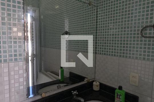 Banheiro do Espaço Gourmet com Churrasqueira - 2º Piso de casa para alugar com 4 quartos, 290m² em Aparecida, Santos
