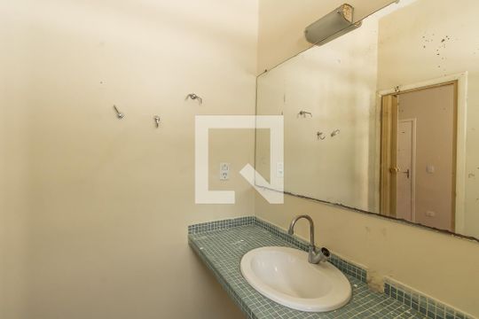 Banheiro da Suíte de casa para alugar com 3 quartos, 120m² em Vila Paranagua, São Paulo