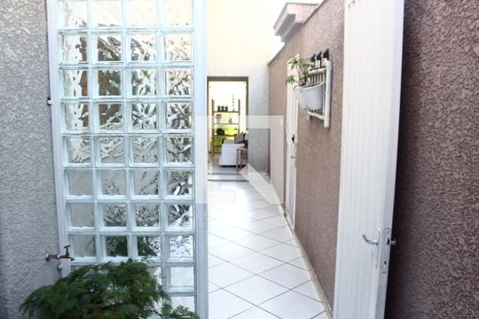 Quintal de casa à venda com 3 quartos, 242m² em Jardim São Paulo, São Paulo
