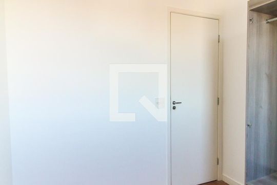 Quarto 1 de apartamento para alugar com 2 quartos, 40m² em Jardim Helena, São Paulo